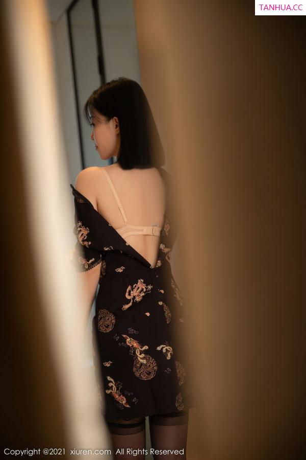一颗甜蛋黄a  [XiuRen]高清写真图 2021.12.14 No.4334 一颗甜蛋黄a第18张图片